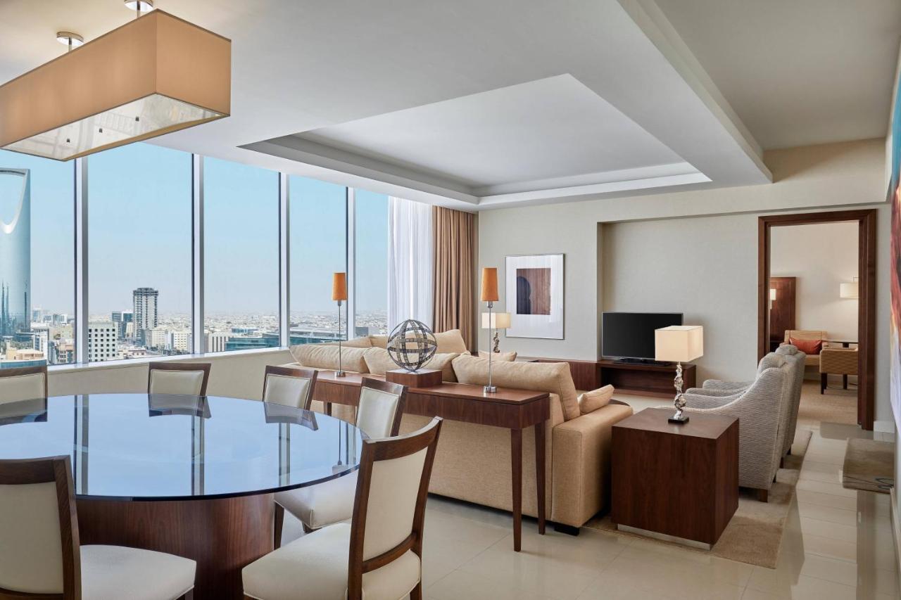 Courtyard By Marriott Riyadh Olaya Экстерьер фото