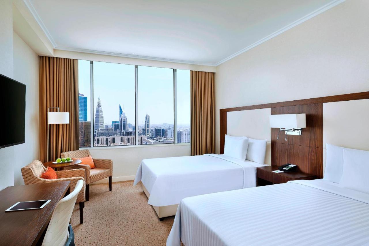 Отель Courtyard By Marriott Riyadh Olaya Экстерьер фото