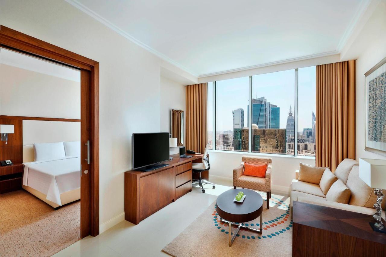 Courtyard By Marriott Riyadh Olaya Экстерьер фото