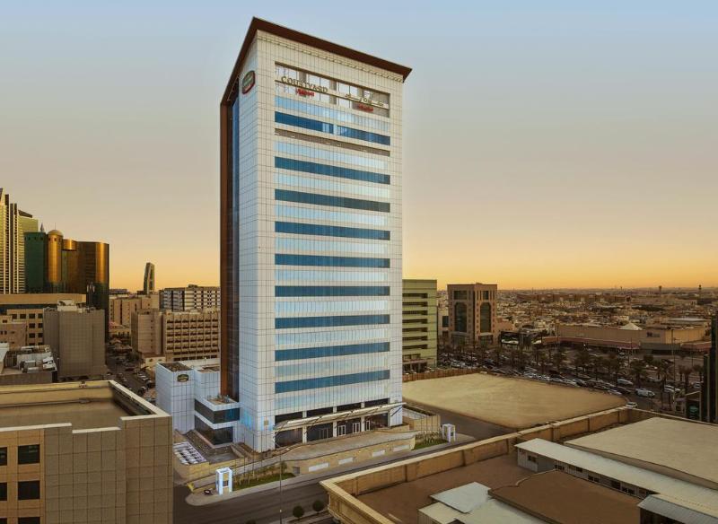 Отель Courtyard By Marriott Riyadh Olaya Экстерьер фото